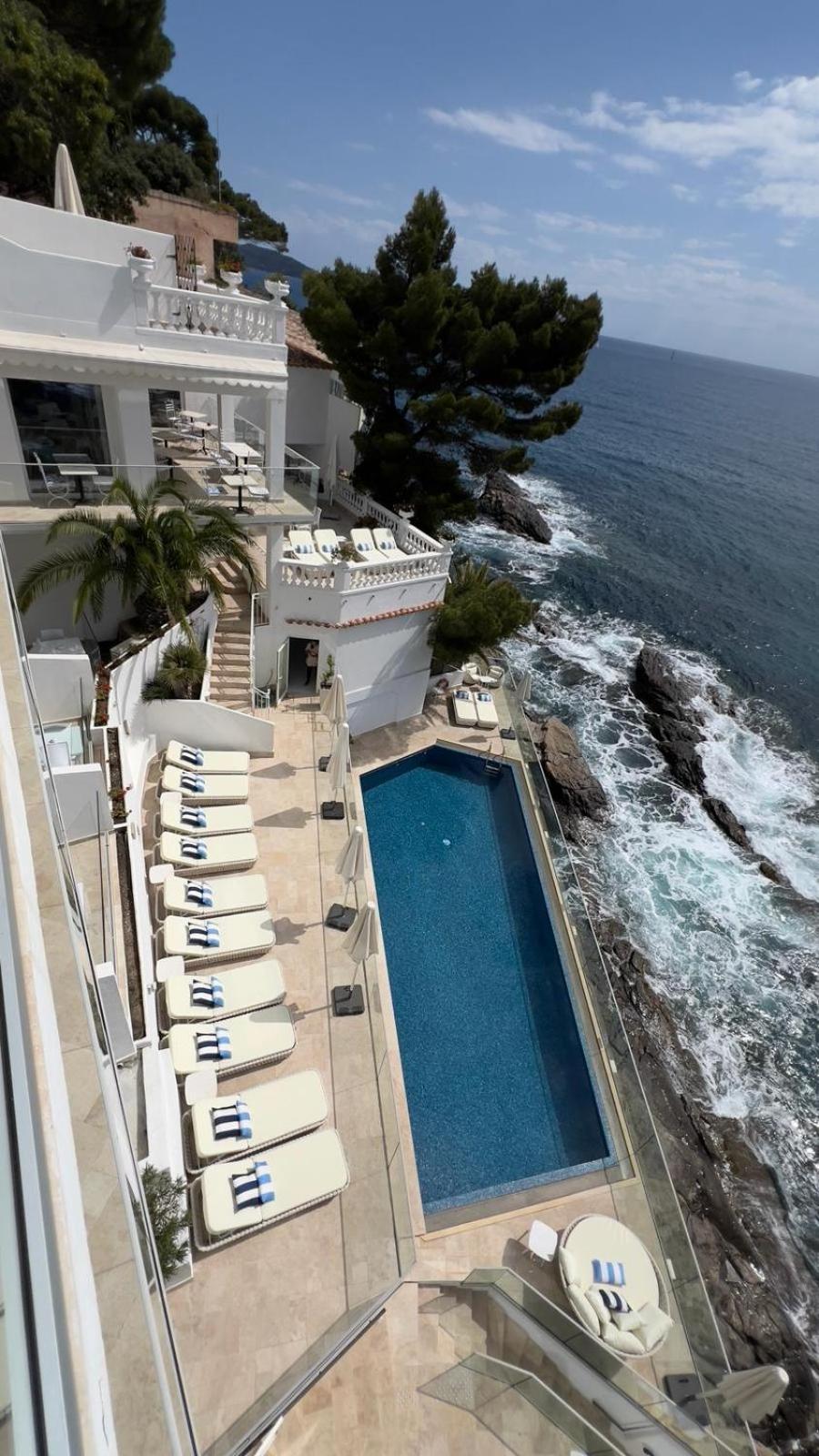 קבלייר-סור-מר Hotel La Calanque מראה חיצוני תמונה